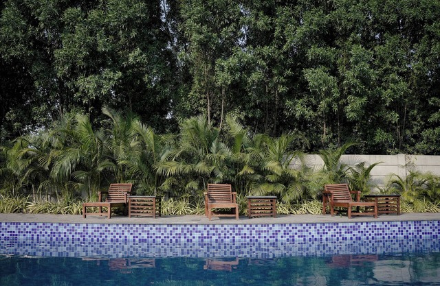 AKAY Resort & Villas