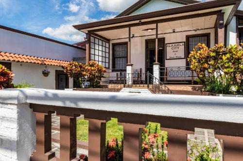 ALAJUELA CITY Hotel & Guest House
