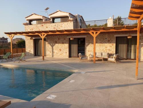 Alestone Villa by the sea
