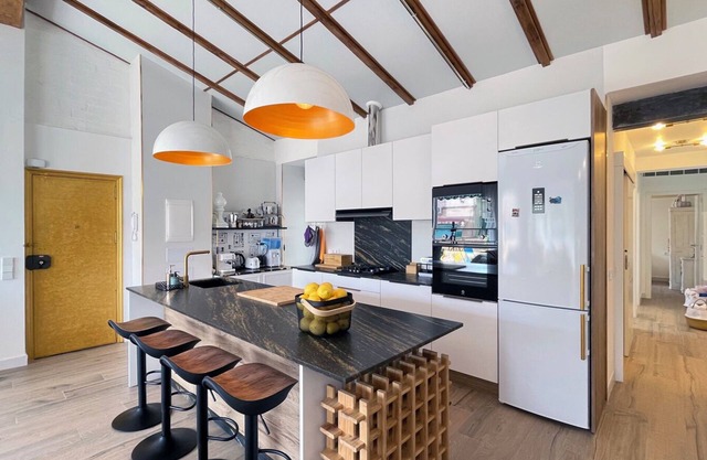 Alicante city center - charming and comfortable penthouse. Free WiFi.