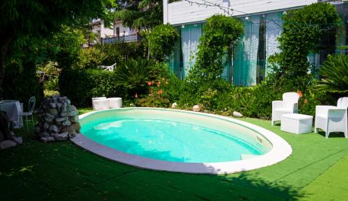 Alisea - Camere in villa con Piscina e parcheggio gratuito