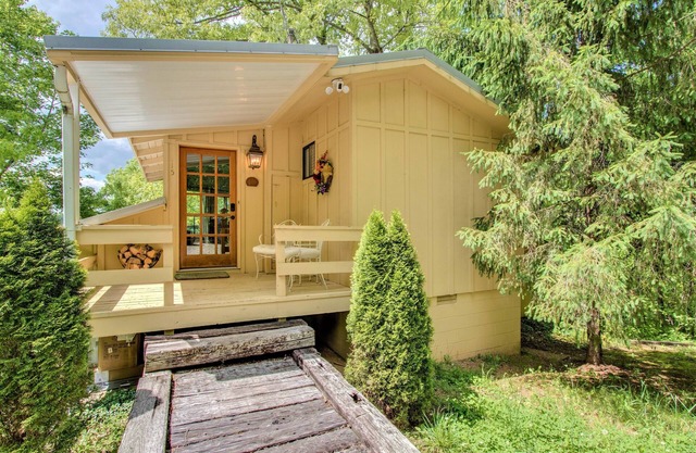 All Decked Out Center Hill Lake