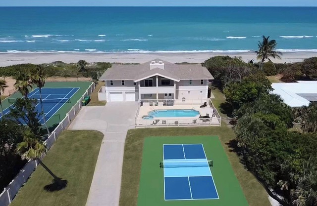 All Private Oceanfront Villa Pickleball court Pool-Spa Golden Sands® Pearl