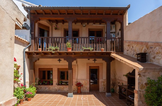Almenas del Cid rural house