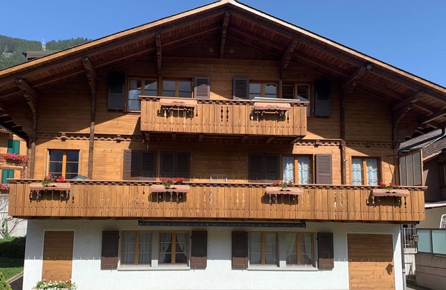 Alpenglühn by Interhome