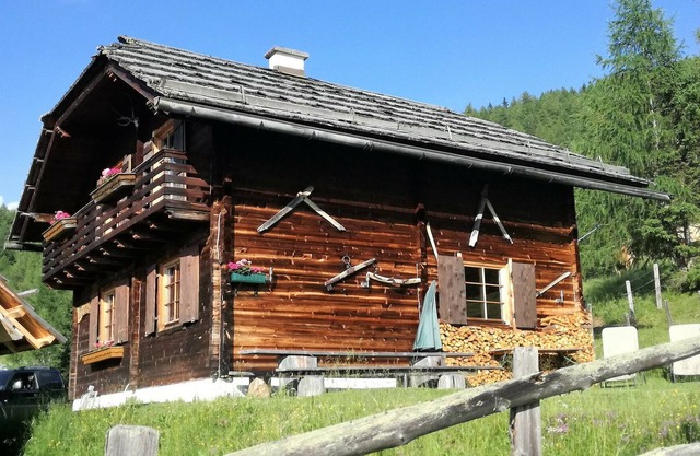 Alpine Chalet in Sankt Oswald near Ski Lift