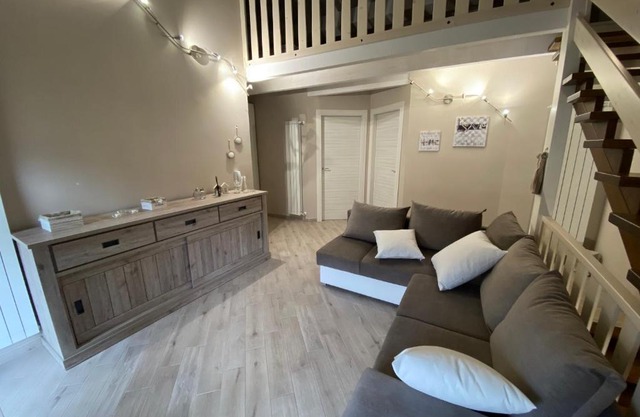 Alpinia Home