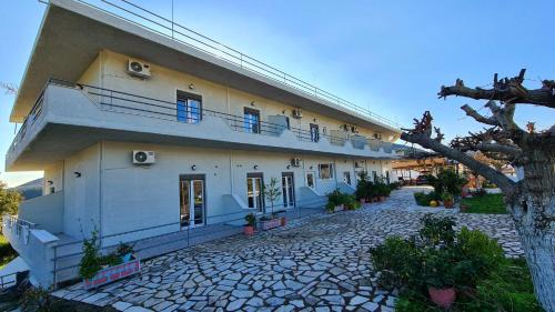 Amarandos Studios - Rooms & Apartments