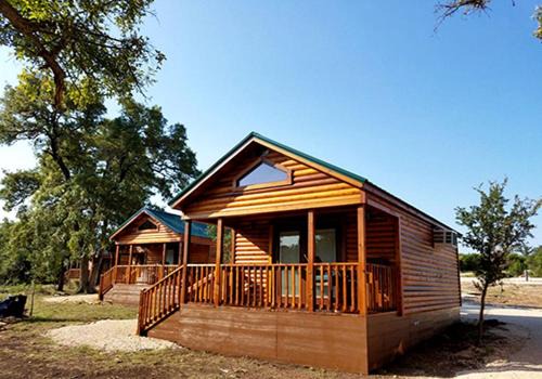 Amazing Family Vacations in Nature in this Cute Log Cabin near Austin, Texas