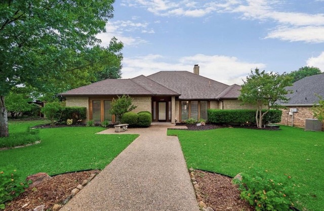 *AMAZING GROUP HOUSE* PRIVATE POOL & GAME ROOM