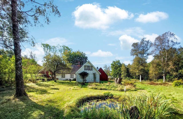 Amazing home in örkeljunga with sauna