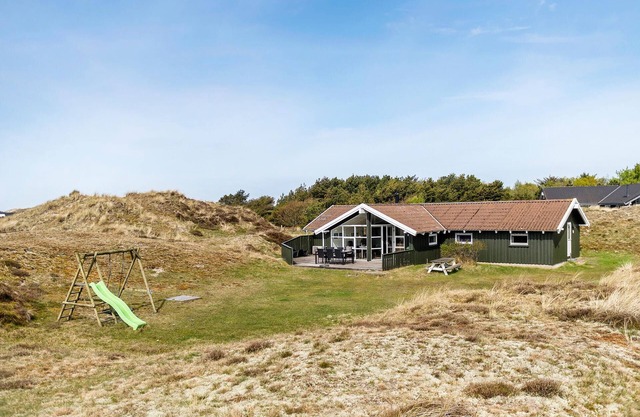 Amazing home in Fanø with WiFi
