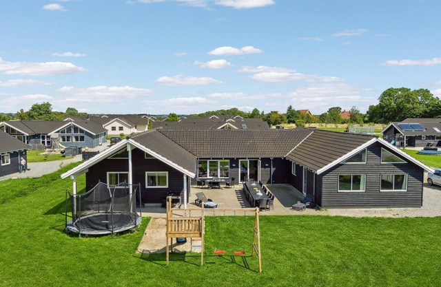 Amazing home in Sydals with sauna