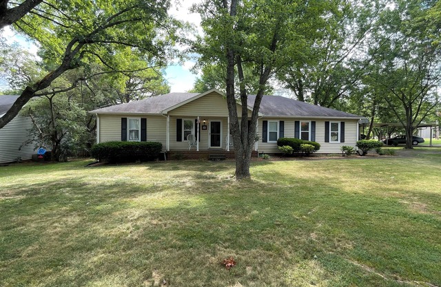 Amazing Location with Amazing Conveniences!nClose to 840 and I-24