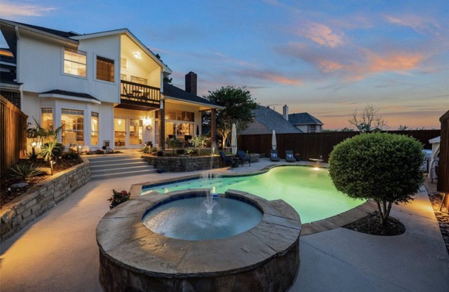 Amazing Modern and Relaxing Home with Pool and HOT TUB HEATED!