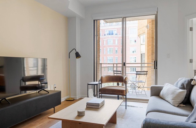 Amazing U Street 1BR w/Gym, nr Metro & Nightlife, by Blueground