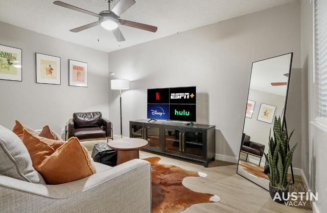 Amenity Heavy Serene Apt in Convenient Location