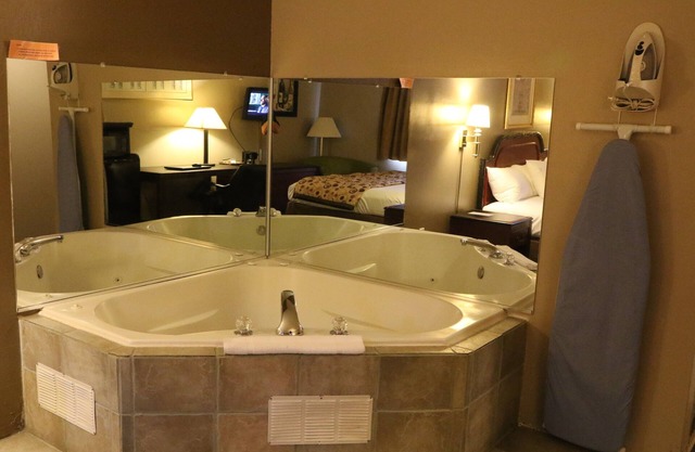 American Elite Inn