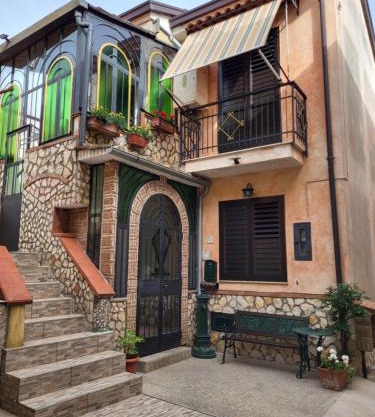 Amodio Apartments