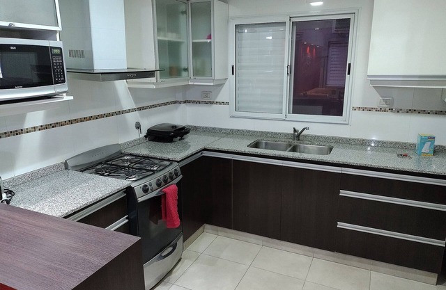 Amplio y Moderno Departamento