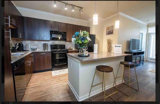 An alluring apartment, 10 min from downtown!