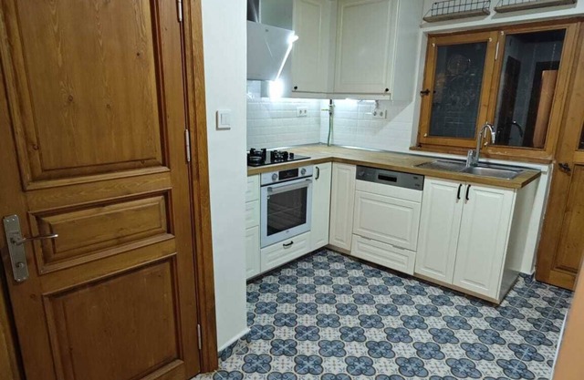 An Istanbul tale, an Istanbul dream, Bosphorus Terrific 4-bedroom villa with ac