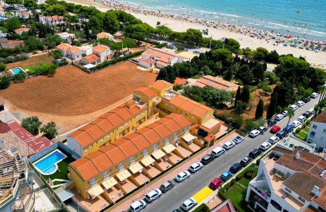 Anamar Kione Rentals