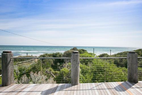 Anchor Beachfront - Pet Friendly on the Beach