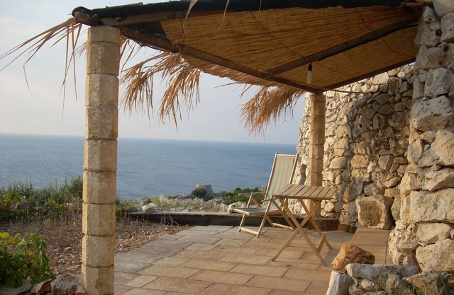 Ancient pajara, 100 meters to the sea with private diasa, with splendid sea views