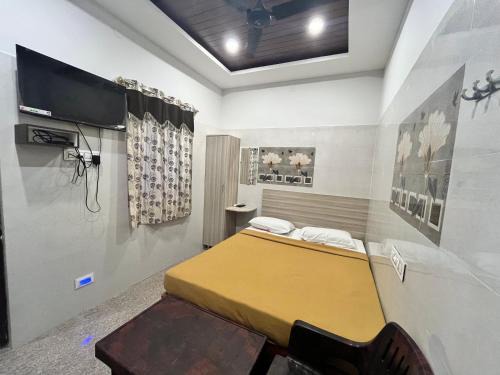 Annai viola residency
