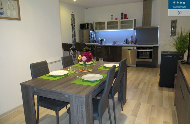 Annecy center 70 m2 classified 4 * new, private parking, bike rental.