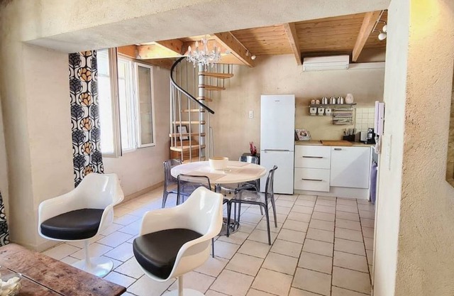 Annie's Workshop in Chateauneuf du Pape