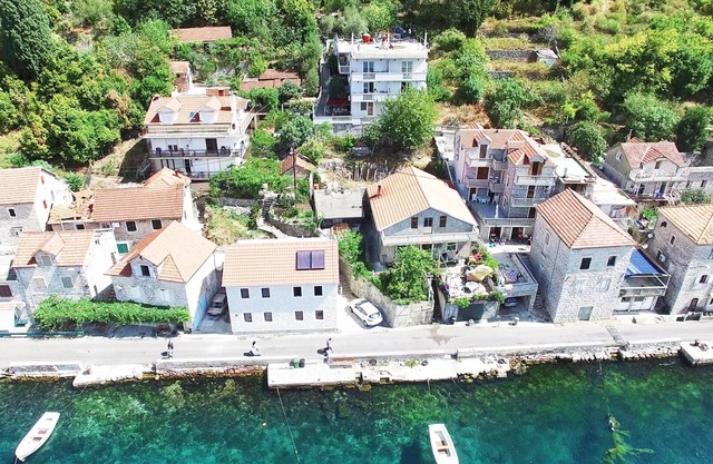 Antonia Apartment No.6