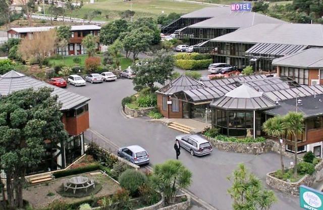 Aotea Lodge