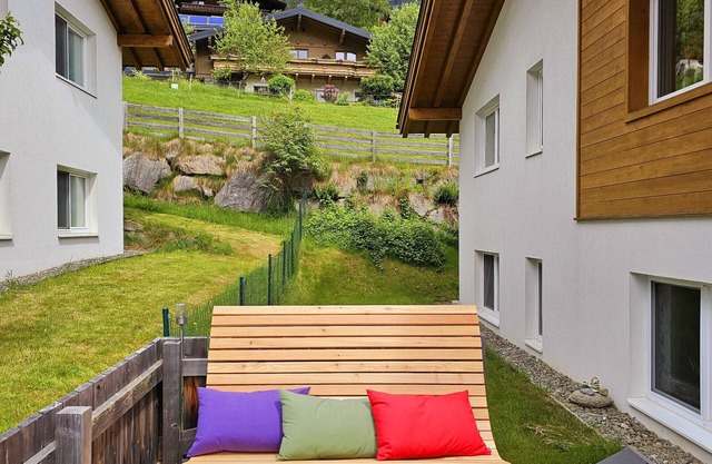 Apartment 'Ferienwohnung Edelstein' with Mountain View, Private Terrace and Wi-Fi