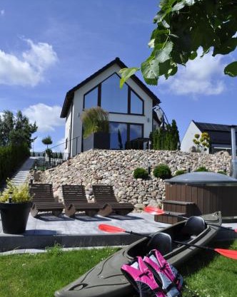 APARTAMENT JANETTA domek nad jeziorem