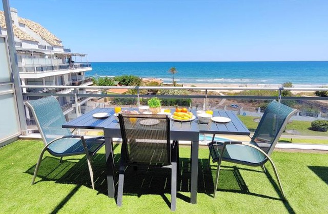Apartamento Jardines de Deveses by DENIA COSTA