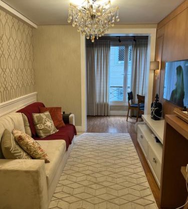Apartamento novinho na Borges de medeiros- CENTRO
