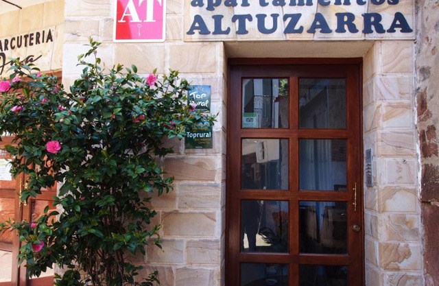 Apartamentos Rurales Altuzarra