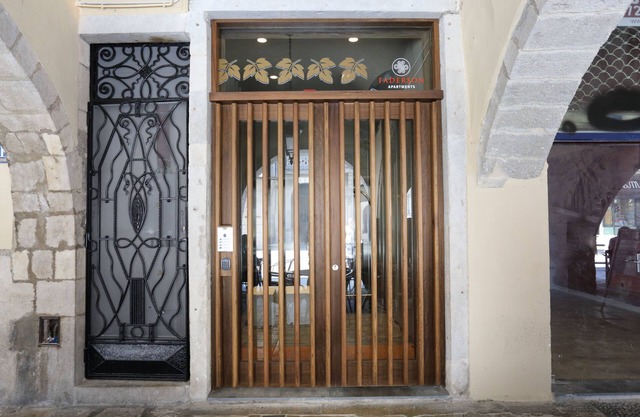 Apartaments Plaça del Vi