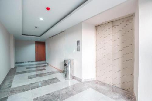 Apartement Green Lake View Ciputat By NamRoom