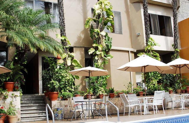 Aparthotel Guijarros