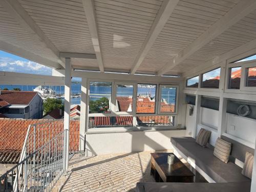 Apartmani Adi Tkon