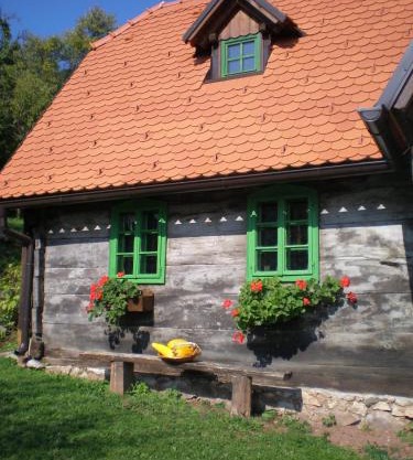 APARTMANI Etno kuća pod Okićem