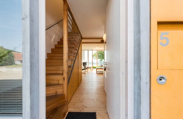 Apartment '6' with Lake View, Private Terrace and Wi-Fi