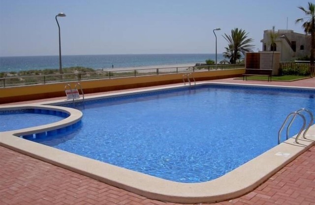 Apartments for three people with terrace and sea views.