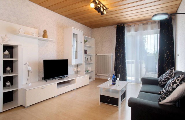 Apartment '1' with Balcony and Wi-Fi