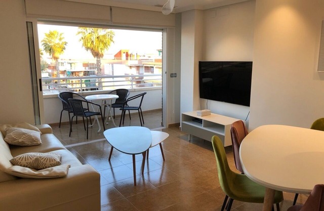 APARTMENT 100M FROM THE BEACH (3 bedrooms, 6 people)
