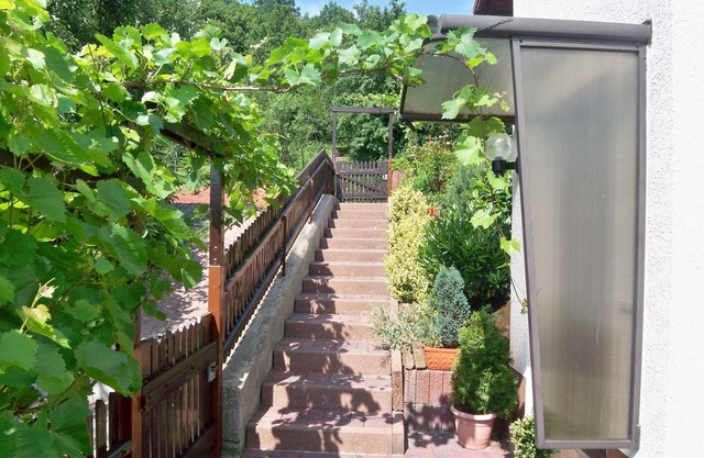 Apartment - 2 km to the wine road - sun terrace and panoramic views