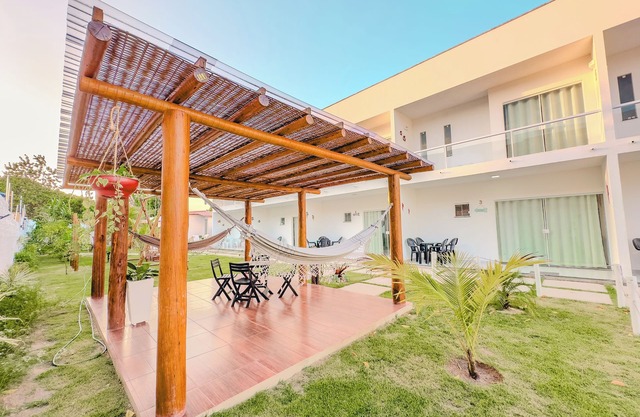 Apartment 1 Complete Duplex with 2 Suites 450m from the Beach